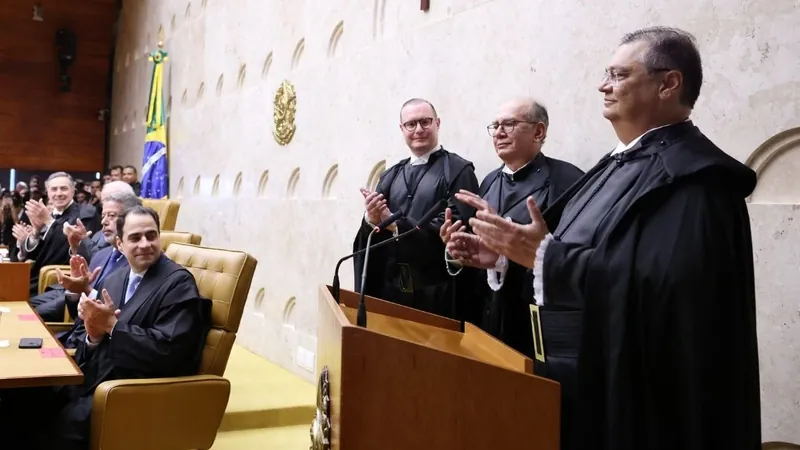 Flávio Dino toma posse como ministro do Supremo Tribunal Federal