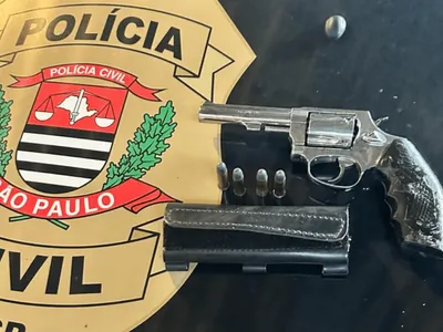 Homem é preso por porte ilegal de arma e receptação em São José dos Campos