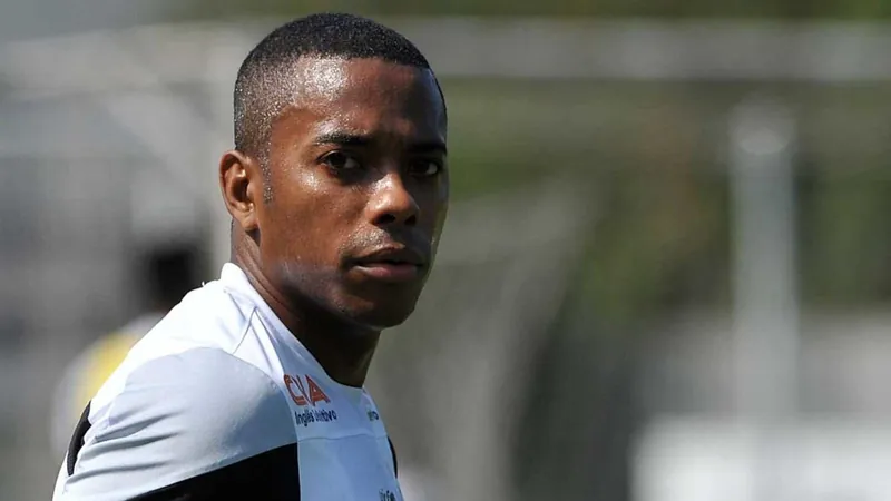 STF forma maioria para manter prisão do ex-jogador Robinho; placar está em 6 a 1