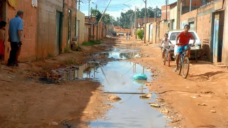 Censo 2022: 62,5% da população tem acesso à rede de coleta de esgoto no Brasil