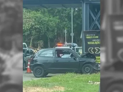 Homem morre ao bater carro em base de ponte em Sorocaba 