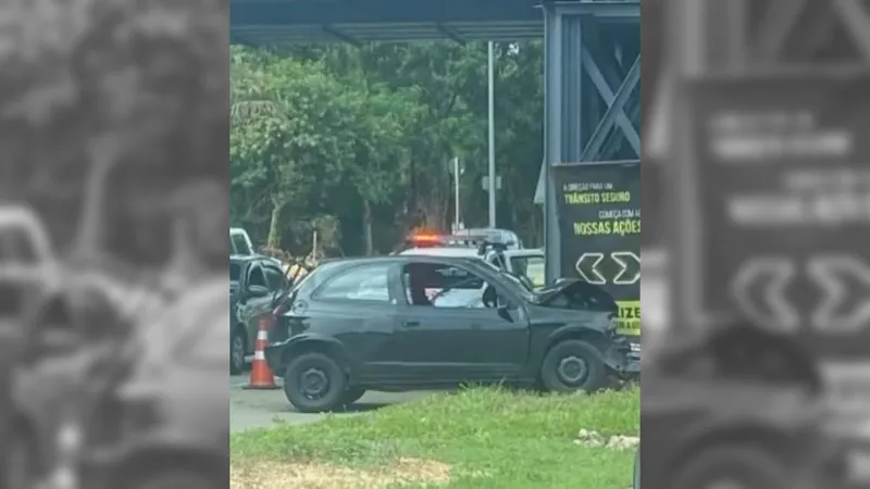 Homem morre ao bater carro em base de ponte em Sorocaba