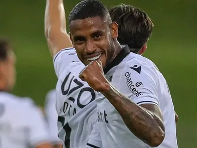 Vasco entra na disputa com o São Paulo por contratação do atacante André Silva