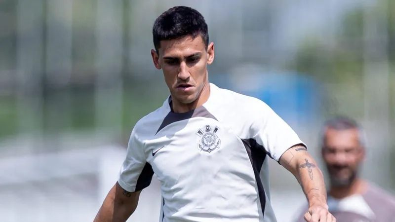 Corinthians se diz surpreso com falta de Rojas a treino
