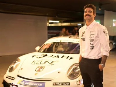 Caio Castro volta à Porsche Cup com homenagens a Ayrton Senna na temporada