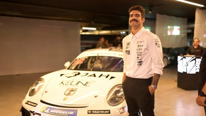 Caio Castro volta à Porsche Cup com homenagens a Ayrton Senna na temporada