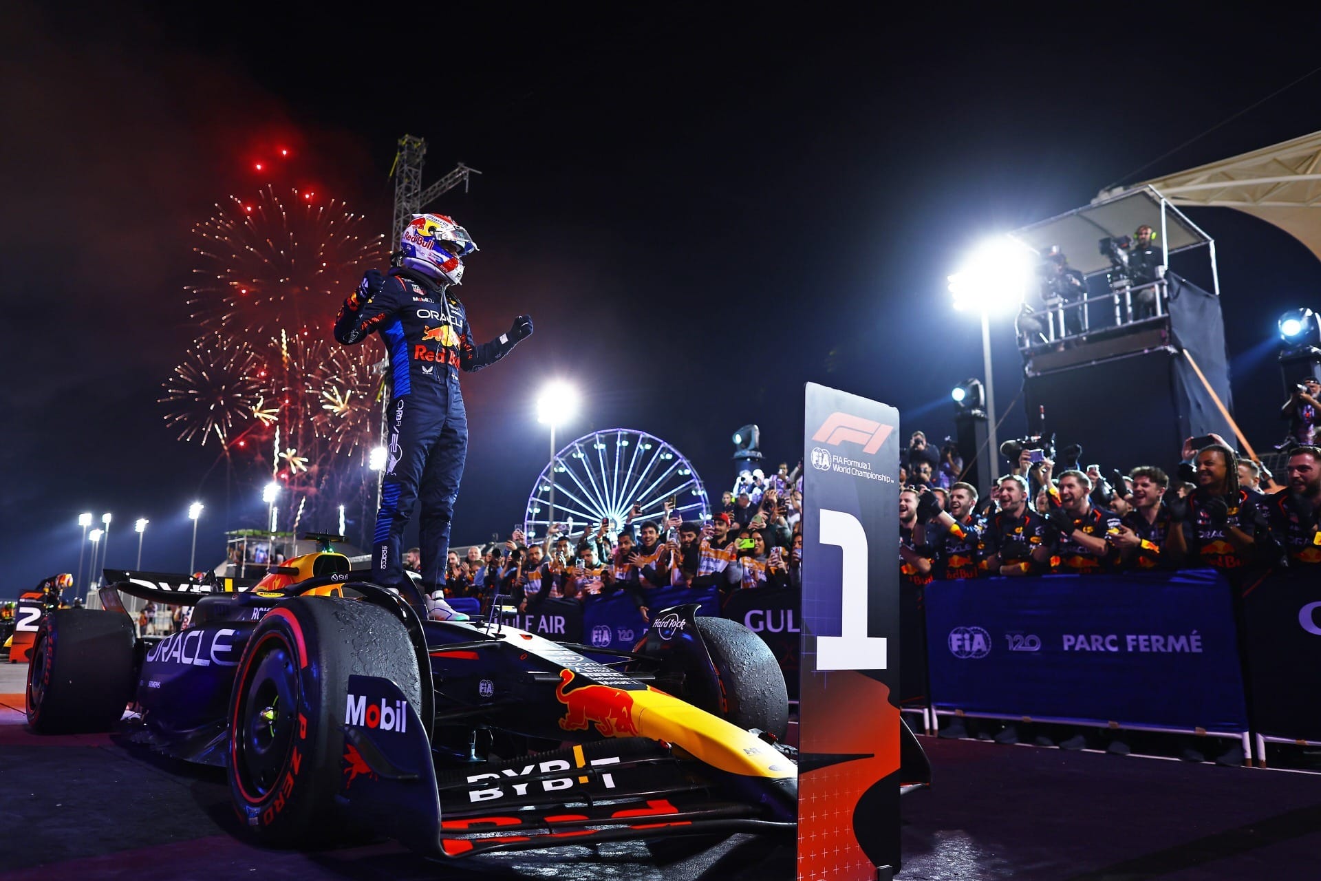 F1 Max Verstappen domina GP do Bahrein e Red Bull faz dobradinha no pódio