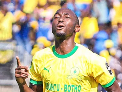 Sundowns vence Mazembe na Champions africana e avança como líder; veja o gol