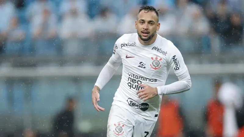 Flamengo estuda contratação de Maycon, do Corinthians