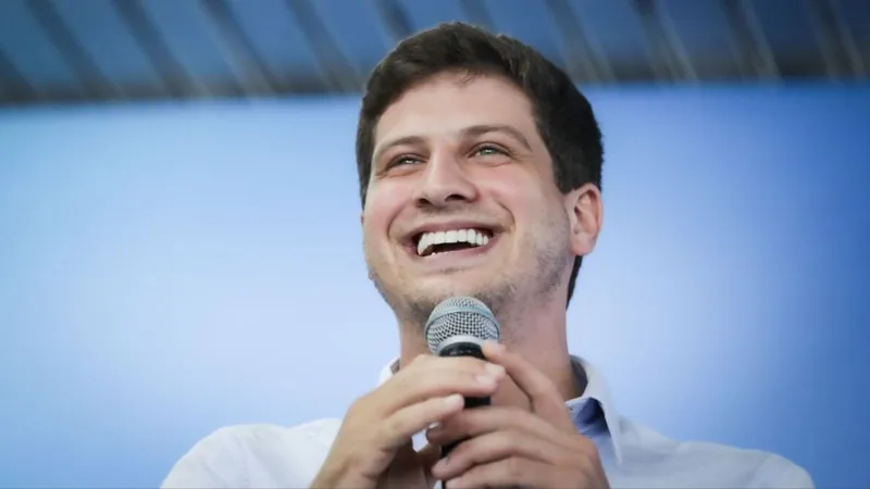 João Campos tem 74% das intenções de voto em Recife, aponta Datafolha