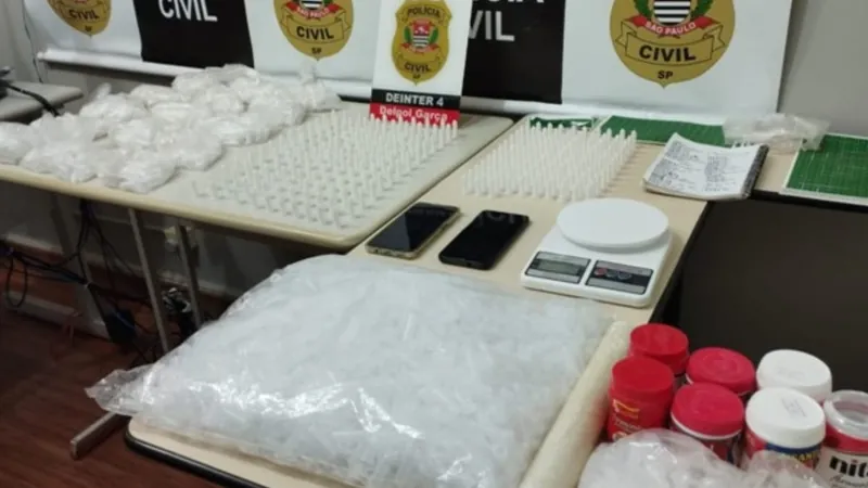 Homem é preso com mais mil pinos recheados com cocaína