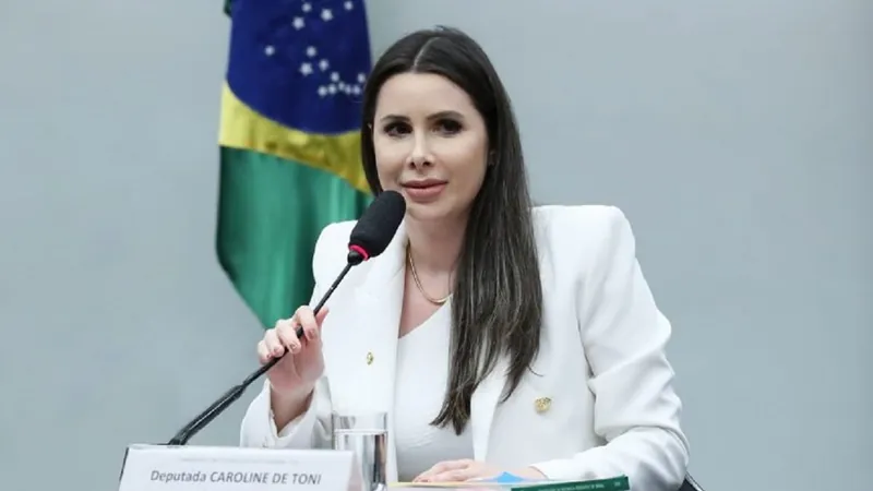 Caroline de Toni é eleita presidente da CCJ, e Nikolas leva Comissão de Educação