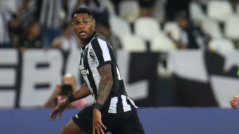 Júnior Santos marca e se isola como maior artilheiro do Botafogo na Libertadores