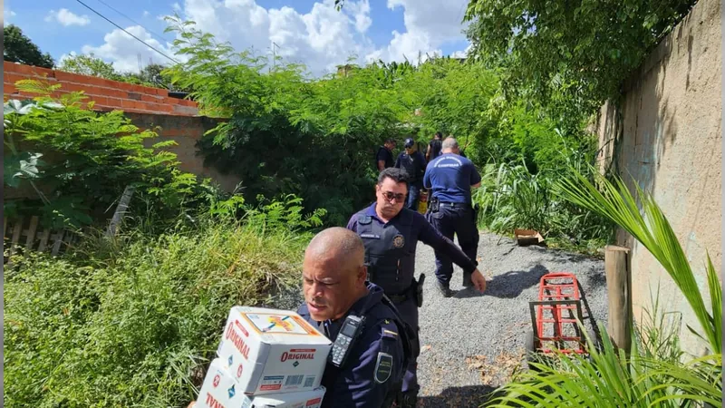 GM encontra carga de bebidas roubada em terreno baldio no Jardim Campo Belo