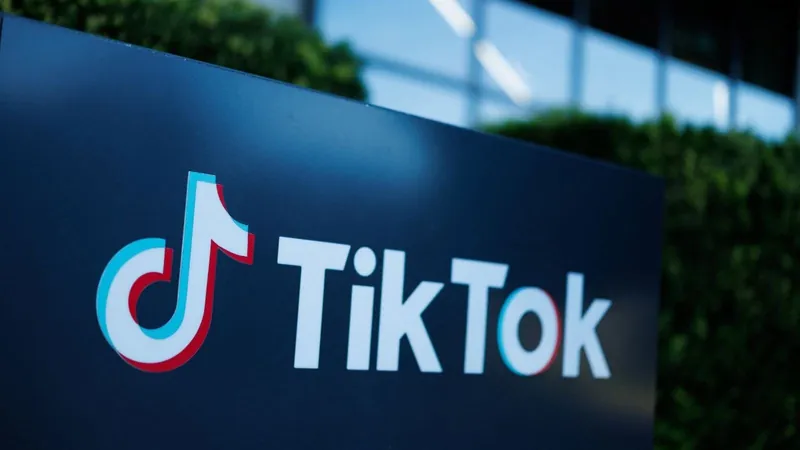 TikTok é processado por 13 estados nos EUA acusado de prejudicar usuários mais jovens