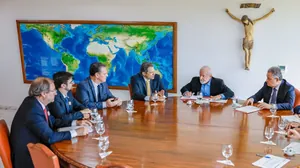 Lula faz reunião com ministros para debater preço dos alimentos