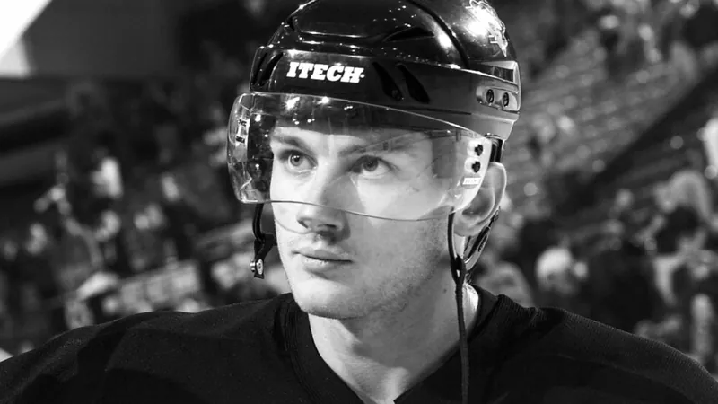 Konstantin Koltsov era ex-jogador de hóquei, com passagem pela NHL