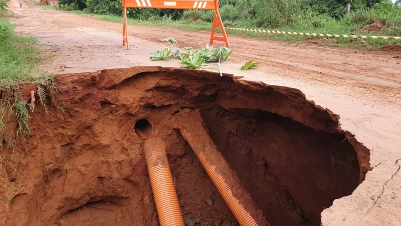 Chuva forte provoca estragos em Potirendaba