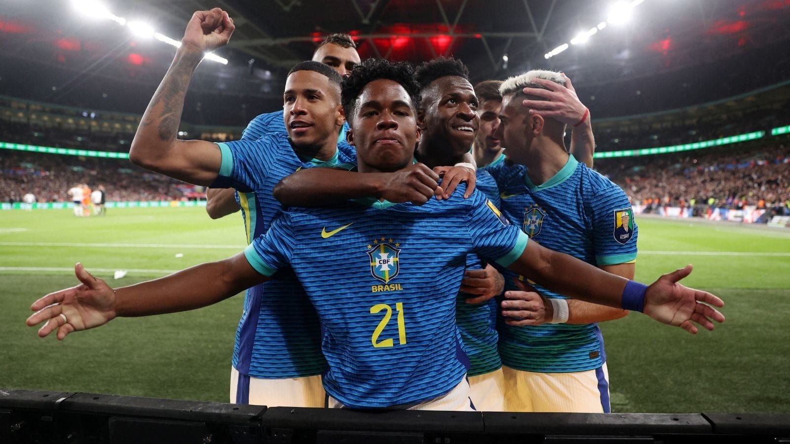Colômbia x Brasil: onde assistir, horário e escalações do jogo das