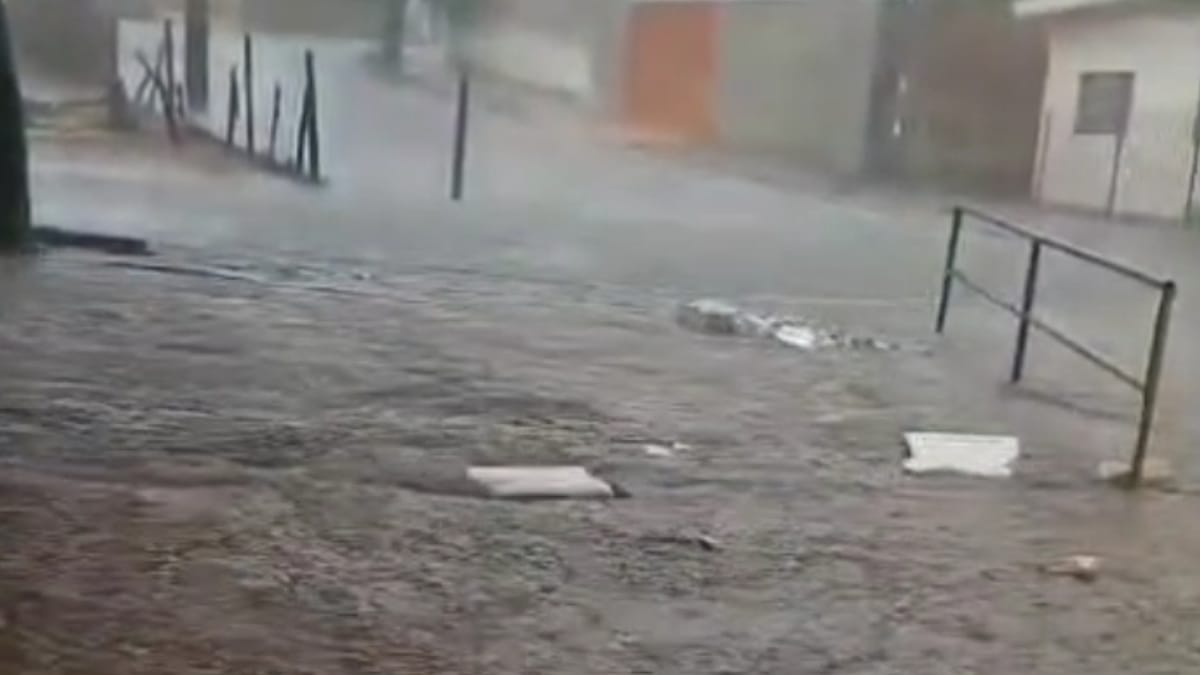 Chuva Forte Deixa Ruas E Avenidas Alagadas Em Jales