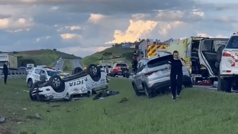 Policial envolvido em acidente na Carvalho Pinto segue internado na UTI em SJC