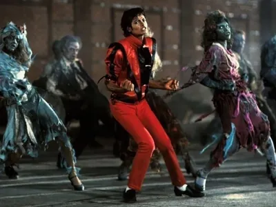 Uma das icônicas jaquetas de 'Thriller' de Michael Jackson vai a leilão