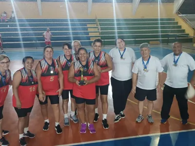 Voleibol adaptado conquista três troféus em Presidente Epitácio