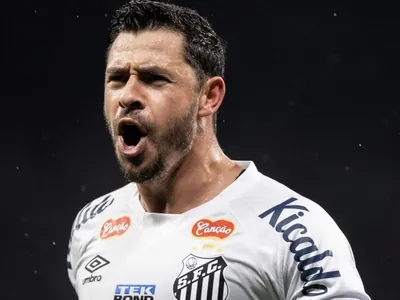 Giuliano fala sobre sensação de jogar na Arena Corinthians:"Atmosfera diferente"