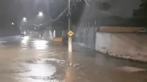 Forte chuva causa transtornos em Ilhabela e São Sebastião, no Litoral Norte