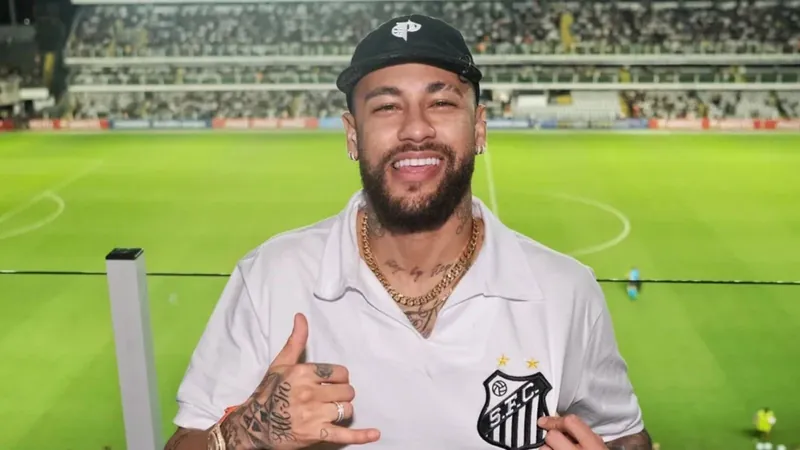 Neymar marca presença na Vila Belmiro para assistir Santos x Palmeiras