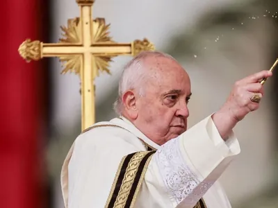 ‘Paz não é construída com armas, mas estendendo nossas mãos’, diz papa Francisco