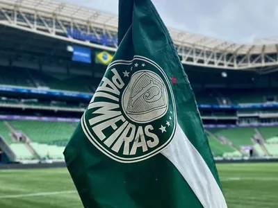 Palmeiras responde John Textor após acusação de favorecimento de arbitragem