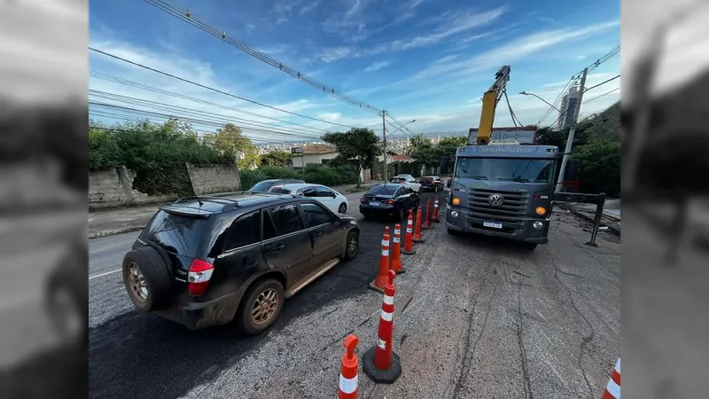 Obras para fechar cratera no Belvedere são concluídas e trânsito é liberado