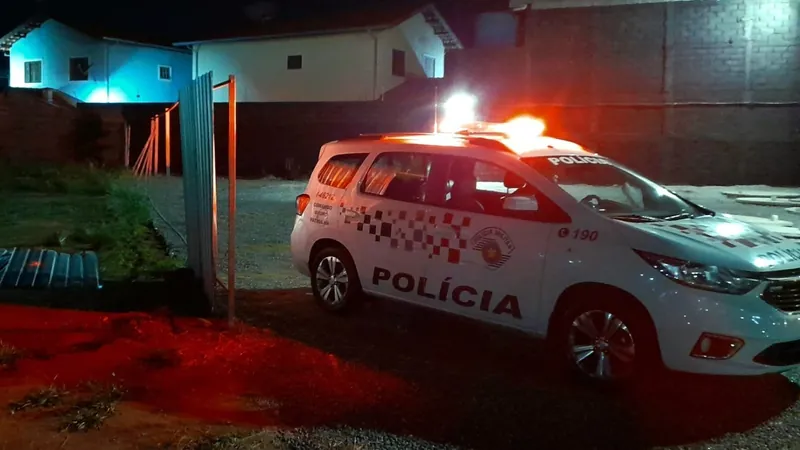 Dupla é presa por furtar stand de vendas em São José dos Campos