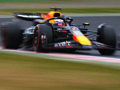 Red Bull domina, e Verstappen conquista a pole position do GP do Japão
