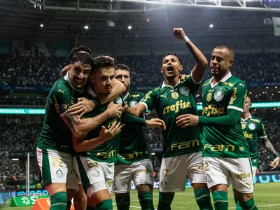 Palmeiras e Del Valle duelam por liderança de grupo na Liberta; ouça ao vivo