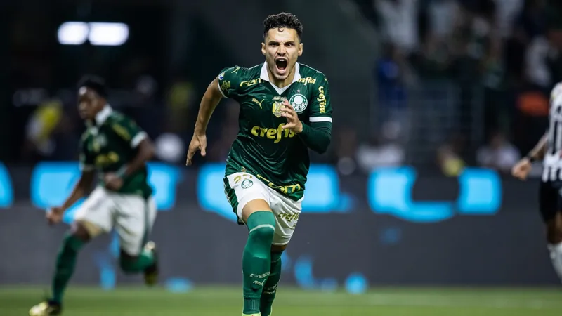 Raphael Veiga admite má fase do Palmeiras: "Me dedicando para melhorar"