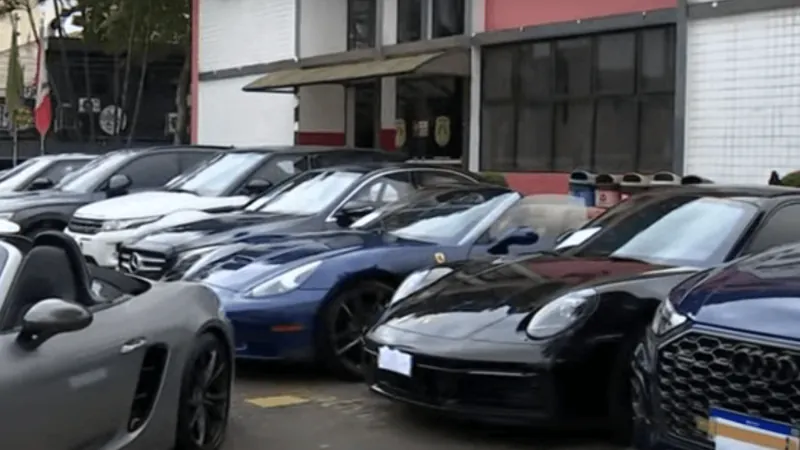 Polícia apreende 60 carros de luxo usados para lavagem de dinheiro pelo crime