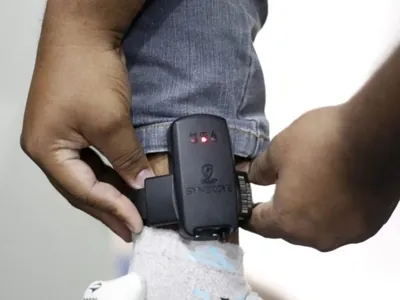 Sistema com tornozeleiras eletrônicas visa proteger mulheres em SP