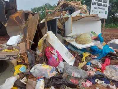Moradores de Belford Roxo denunciam que coleta de lixo não é realizada