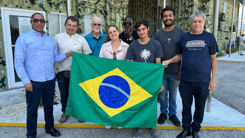 Brasileiros e uma cidadã alemã resgatados do Haiti