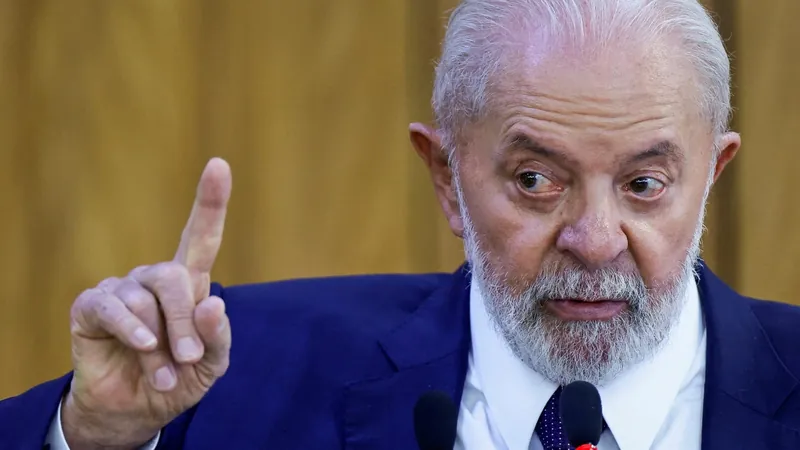 Lula faz anúncio para conter invasões de terra