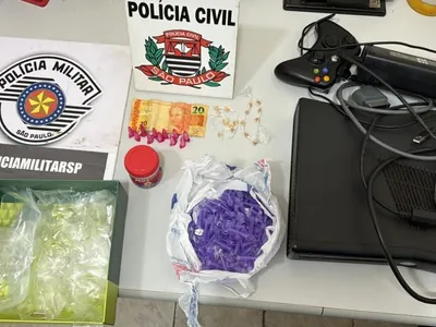 Polícia Civil apreende drogas em duas casas de Bocaina