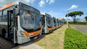 Linhas de ônibus sofrem com atraso após paralisação em São José dos Campos