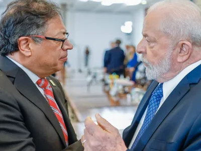 Lula viaja para Colômbia e deve se encontrar com presidente Gustavo Preto