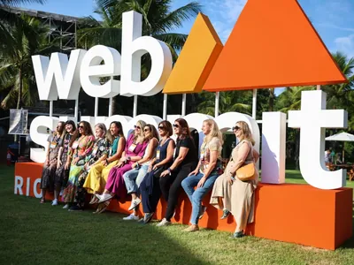 Web Summit Rio começa com Boca Rosa e volta de CEO após polêmica; veja destaques