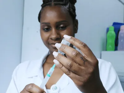 Prefeitura de São José dos Campos começa aplicar vacina contra o HPV