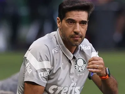Abel destaca força do Flamengo, mas avalia que o Palmeiras poderia ter vencido