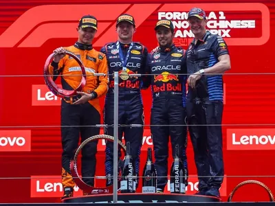 Pedaço de carro na pista assustou Verstappen na penúltima volta do GP da China