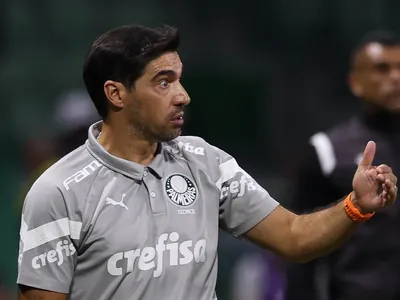 Abel Ferreira explica queda de rendimento de Raphael Veiga: "A culpa é minha"